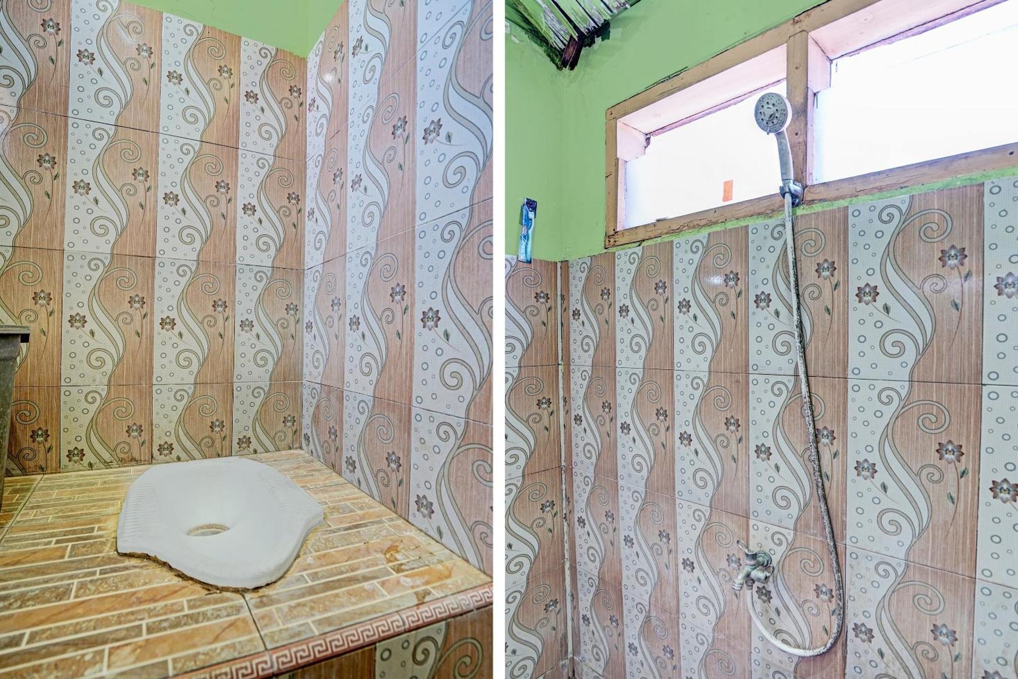 Spot On 91716 Kost Yy Syariah Hotel Mojokerto Eksteriør billede